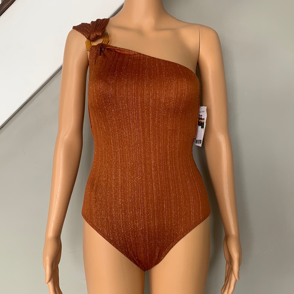 Nwt one piece swim suit